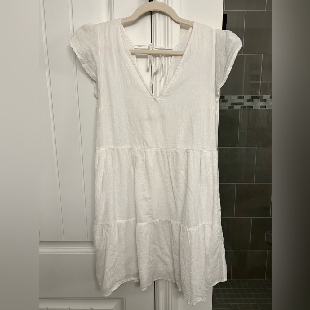 White abercrombie dress size small